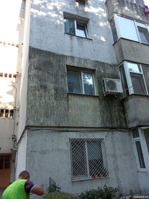 Spălat fațade de case