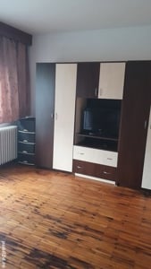 Apartament 1 camera ,bloc tip-vila,zona Crisan - imagine 5