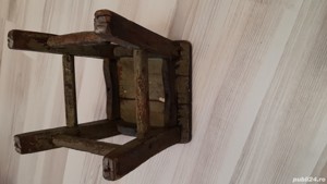 Scăunel de peste 100 ani