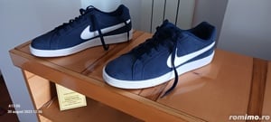 vând pantofi sport NIKE