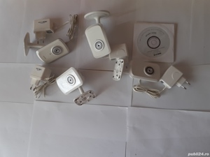 Vand 4 camere de supraveghere