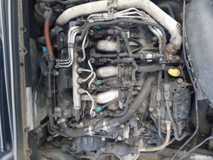 Dezmembrez peugeot 407 motor 2.2 hdi - imagine 2