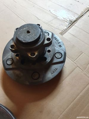 butuc roata fata Ford Transit 2.4 Rw