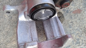 Vand Etrier stanga spate Audi A6 C6 2.0 Tdi - imagine 6