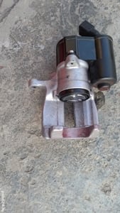 Vand Etrier stanga spate Audi A6 C6 2.0 Tdi - imagine 5