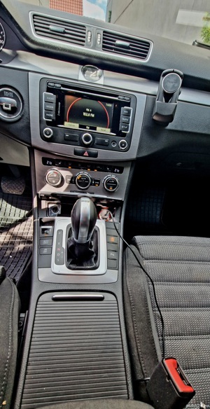 Volkswagen Passat Variant 2.0 TDI BlueMotion Technology DSG   177 CP (2015) - imagine 10