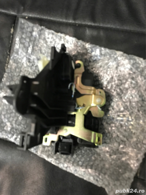 Broasca usa stanga fata vw caddy - imagine 4