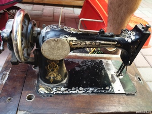 Masina de cusut an 1911  - imagine 3