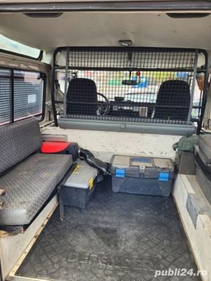 land Rover defender  - imagine 6