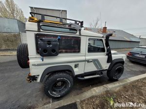 land Rover defender  - imagine 4