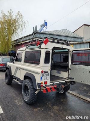 land Rover defender  - imagine 9