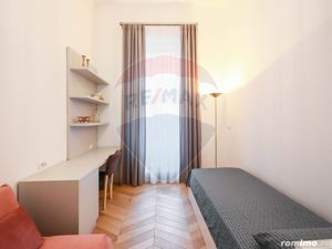 Apartament cu 3 camere de vânzare în ”Casa cu LEI” , Ultracentral - imagine 7