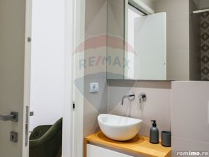 Apartament cu 3 camere de vânzare în ”Casa cu LEI” , Ultracentral - imagine 9