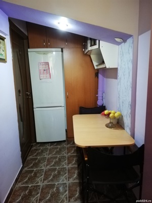 Vând apartament cu 3 camere în zonă liniștită  - imagine 8