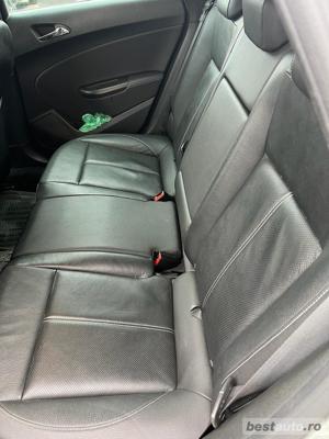 Opel Astra J Sport Tourer - imagine 4