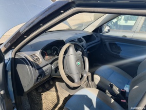 Dezmembrez skoda fabia 1.2i  - imagine 7