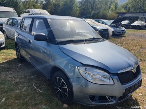 Dezmembrez skoda fabia 1.2i  - imagine 2