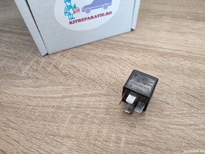 Releu compresor perne aer Audi A8 A6 Q7 Allroad, Mercedes W211 W220 Vw Touareg  - imagine 2