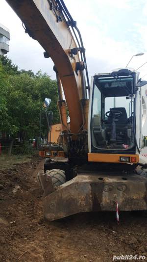 Excavator pe roti Liebherr 900, an 2008, 20 tone, 4x4, carte service numai la reprezentanta - imagine 5