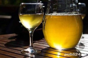 Must natural din struguri 