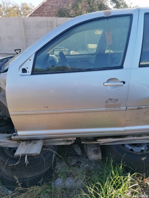 vand usi dreapta+stanga fata VW Bora an 2003 argintiu metalizat - imagine 2