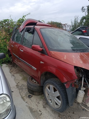 Dezmembrez reno scenic an 2006 15 disel - imagine 2