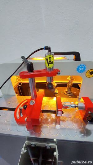Utilaj automat de frezat montant PVC  --BSM - imagine 4