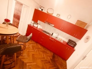 inchiriez apartament  ultracentral Sibiu la vila   I rent an ultra-central Sibiu apart - imagine 5