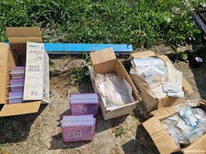 Vand la jumatate de pret , 800 buc.placi x-block  din plastic, 20x20 cm  - imagine 6