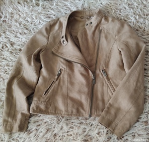 Geaca superba de primavara