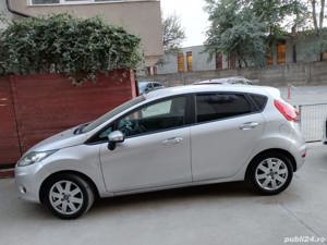 Vând Ford fiesta 2009 - imagine 2