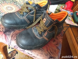 bocanci lucru santier