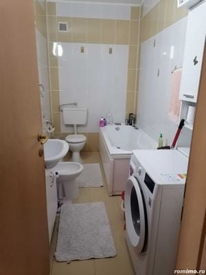 Vand apartament cu 2 camere situat in zonA Girocului , str Apelor  - imagine 2