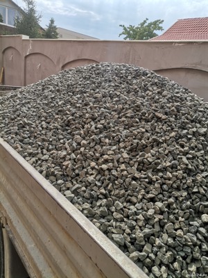 Sort nisip piatra concasata pământ galben nisipos negru moloz  - imagine 4