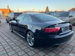 Audi A5 1,8 - imagine 6