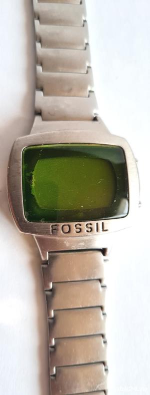 3 ceasuri vintage, anii 1970-1980, Fossil și TIMEX, nefuncționale - imagine 4