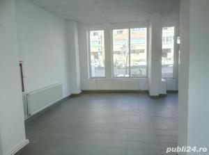 Spatiu comercial central de inchiriat cu 1000 euro negociabil - imagine 2