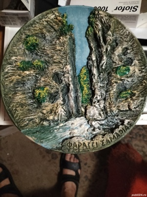 farfurie deosebita perete