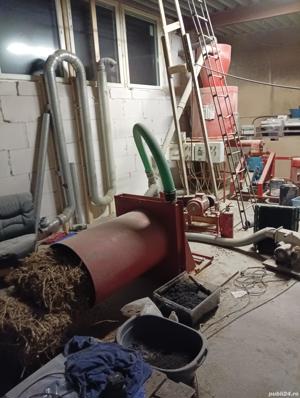 Vind   Fabrica  de  facut  peleti  ANIMALE SI  FOC    37KW   COMPLETA cu tocator  mic  si  mare