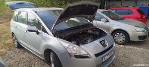 Vând autoturism Peugeot 5008  - imagine 8