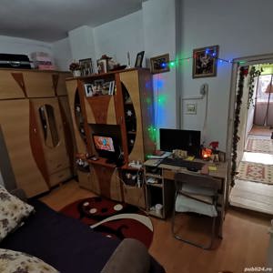 Casa de locuit plus Spatiu comercial zona Bazar - imagine 5