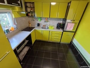 Casa ( pensiune) de vânzare cu 7 camere Un Bungalow si casa bătrâneasca la 2,3 km de Băile Felix  - imagine 5