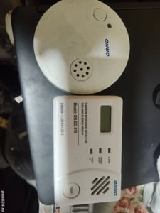 Set Detector fum și detector monoxid de carbon pentru încăperi cu soba