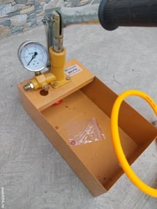 Vând pompa verificare  presiune instalații de incalzire - imagine 2