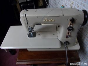 Masina de cusut  Lada 132-2 SINGER F3450246 VESNA Bagat 703 electrica - imagine 2