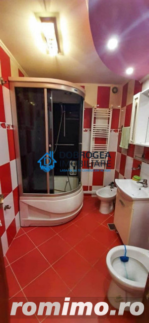 C5 - apartament 2 camere transformate in 3, supr 64 mp ,parter - imagine 3