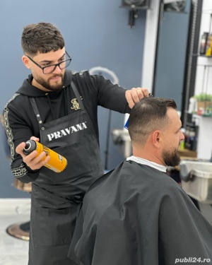 Alătură-te echipei noastre de profesioniști în frizerie la Bunker Barbershop - imagine 5