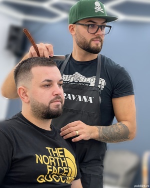 Alătură-te echipei noastre de profesioniști în frizerie la Bunker Barbershop - imagine 2