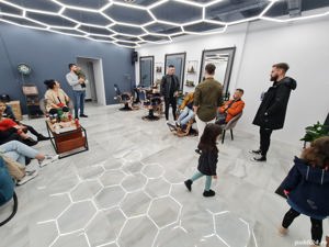 Alătură-te echipei noastre de profesioniști în frizerie la Bunker Barbershop - imagine 6