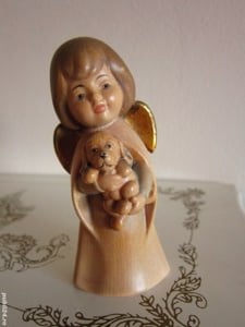 cadou rar Craciun Inger cu cățeluș sculptura mica lemn Germany'80